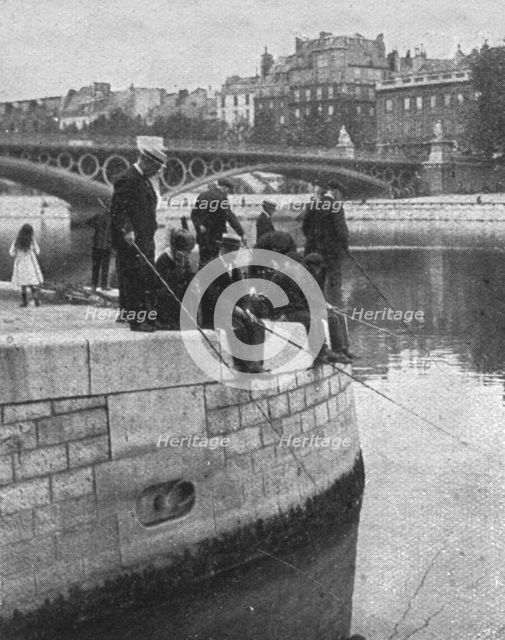'Paris pendant la "Bataille de Paris"; l'ouverture de la peche, le 16 juin', 1918. Creator: Unknown.