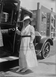 Park View School - Miss Margaret Wilson, 1917. Creator: Harris & Ewing