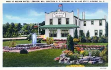 Park at the Nelson Hotel, Lebanon, Missouri, USA, 1934