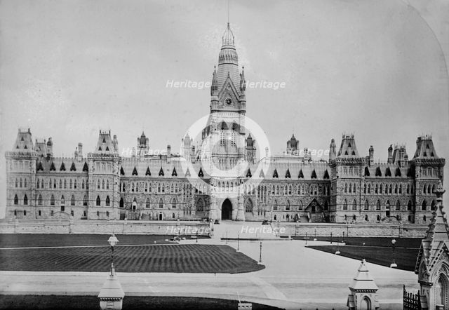 Parliament Building, 1916. Creator: Bain News Service.