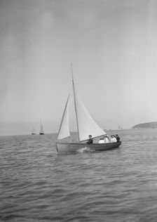 Party sailing on the Earl of Normanton's Cutter, 1911. Creator: Kirk & Sons of Cowes