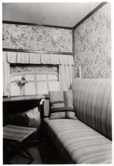 Passenger cabin during the day, Zeppelin LZ 127 Graf Zeppelin 1933