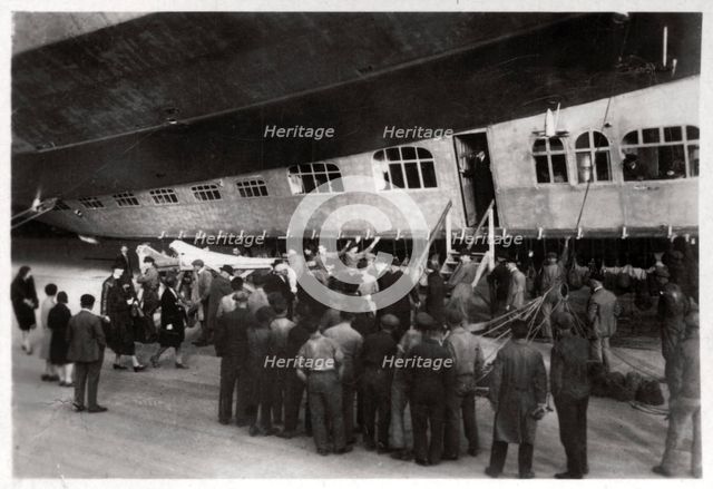 Passengers boarding Zeppelin LZ 127 'Graf Zeppelin', 1933. Artist: Unknown