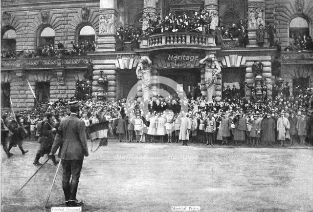 'Petain et Foch a Strasbourg; a Strasbourg, le 25 novembre 1918, sur le place de la..., 1918. Creator: Unknown.