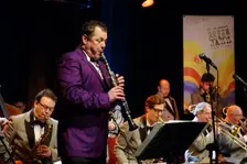 Pete Long, Ropetackle Arts Centre, Shoreham, West Sussex, Jan 2016. Artist: Brian O'Connor