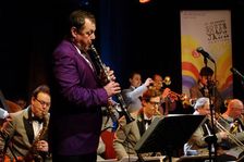 Pete Long, Ropetackle Arts Centre, Shoreham, West Sussex, Jan 2016. Artist: Brian O'Connor