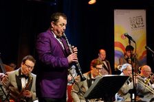 Pete Long, Ropetackle Arts Centre, Shoreham, West Sussex, Jan 2016. Artist: Brian O'Connor