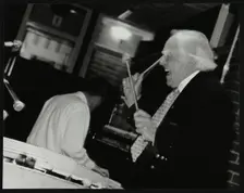 Peter Appleyard playing the vibraphone at The Fairway, Welwyn Garden City, Hertfordshire, 1999. Creator: Denis Williams