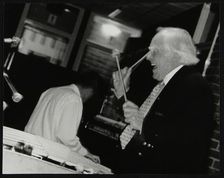 Peter Appleyard playing the vibraphone at The Fairway, Welwyn Garden City, Hertfordshire, 1999. Artist: Denis Williams