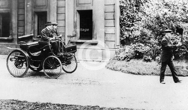 Peugeot 1896 with C.R. Rolls driving and Red flag in front