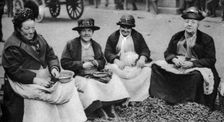 Pea shelling in Covent Garden, London, 1926-1927