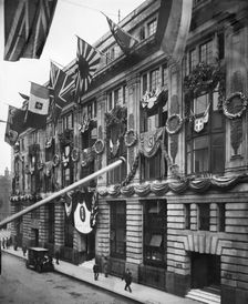 Peace decorations, City of London, January 1919. Artist: Adolph Augustus Boucher