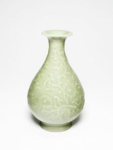Pear-Shaped Vase with Floral Scrolls, Qing dynasty, Qianlong reign mark (1736-1795), 18th/19th cent. Creator: Unknown