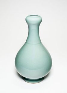 Pear-Shaped Vase, Qing dynasty (1644-1911), 18th/19th century. Creator: Unknown