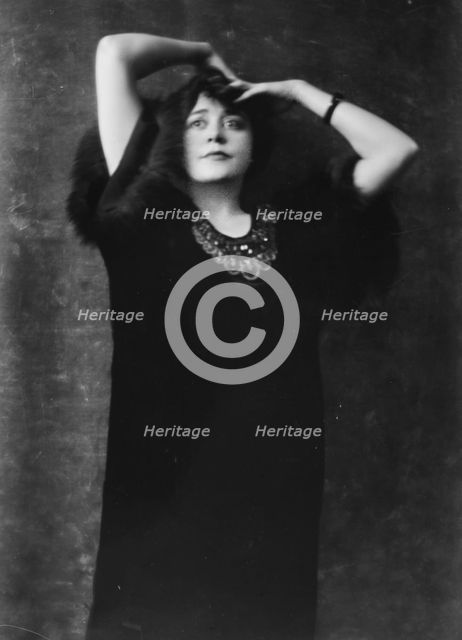 Pearson, Virginia, Miss, portrait photograph, 1915 July 13. Creator: Arnold Genthe.
