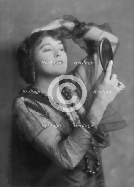 Pearson, Virginia, Miss, portrait photograph, 1915 July 13. Creator: Arnold Genthe.