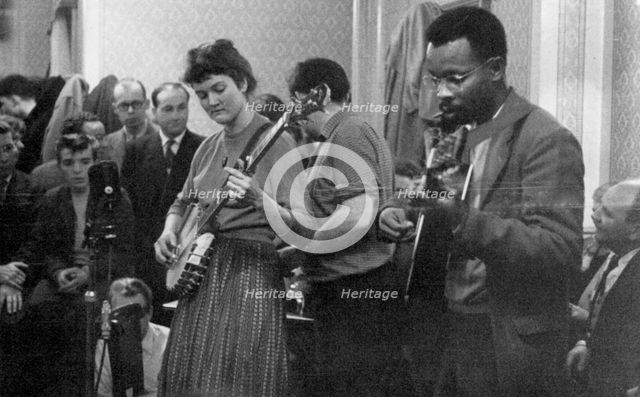 Peggy Seeger and Fitzroy Coleman, London, late 1950s-early 1960s. Artist: Eddis Thomas
