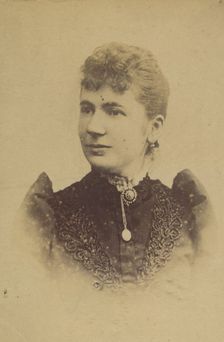 Pelgrom. Elise (femme Schouppe). Deux photographies, dont une légendée: Reprod. faite 22/2..., 1893. Creator: Alphonse Bertillon