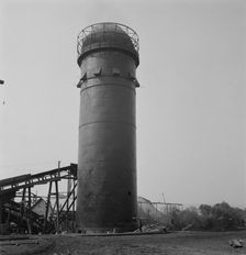 Pelican Bay Lumber Company, near Klamath Falls, Klamath County, Oregon, 1939. Creator: Dorothea Lange