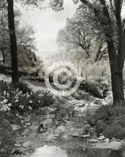 Pembroke Lane, Mission Hills, Kansas City, Missouri, 1924. Creator: Frances Benjamin Johnston.