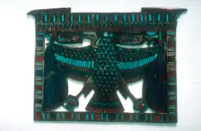 Pendant of the Vulture of Upper Egypt and two cartouches, Cairo, c14th century BC