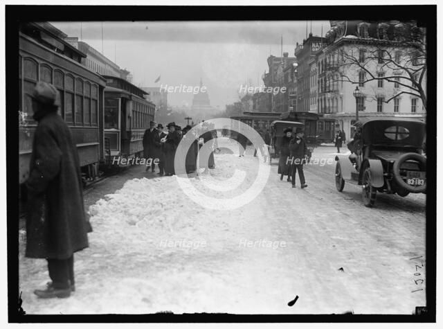 Pennsylvania Ave. with snow, between 1913 and 1918. Creator: Harris & Ewing.