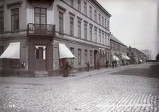 People walking on Queen's street, Landskrona, Sweden, 1900. Creator: Borg Mesch