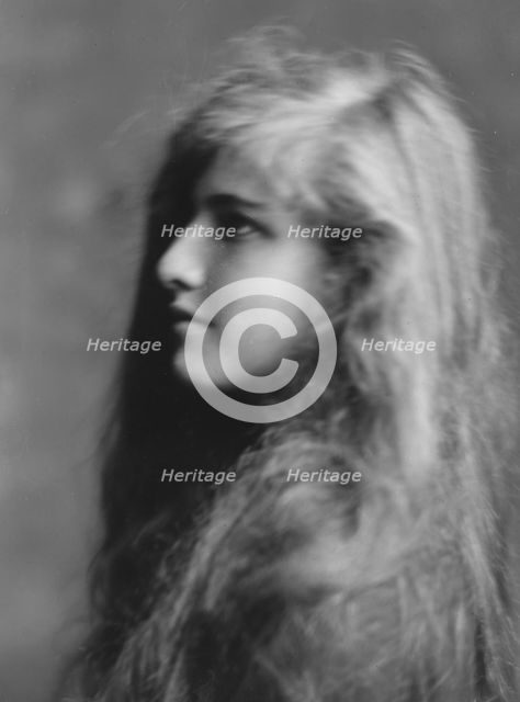 Perkins, Miss, portrait photograph, 1914 Apr. 23. Creator: Arnold Genthe.