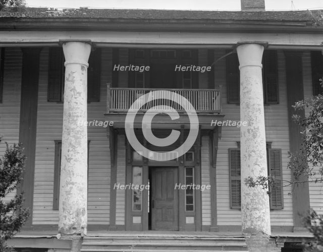 Pharr Plantation house near Social Circle, Georgia, 1937. Creator: Dorothea Lange.