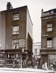 Phil's Buildings, Houndsditch, London, 1911. Artist: Anon