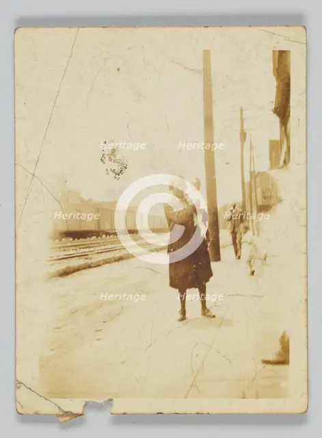 Photographic print of unidentified woman and child, early 20th century. Creator: Unknown.