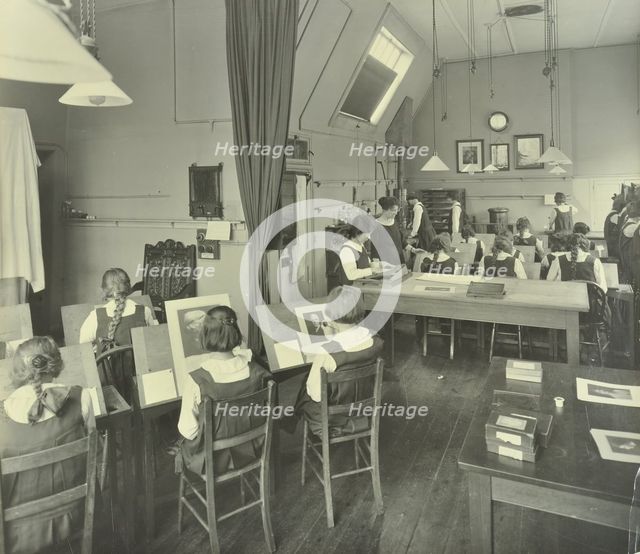 Photography students, Bloomsbury Trade School for Girls, London, 1923.  Artist: Unknown.