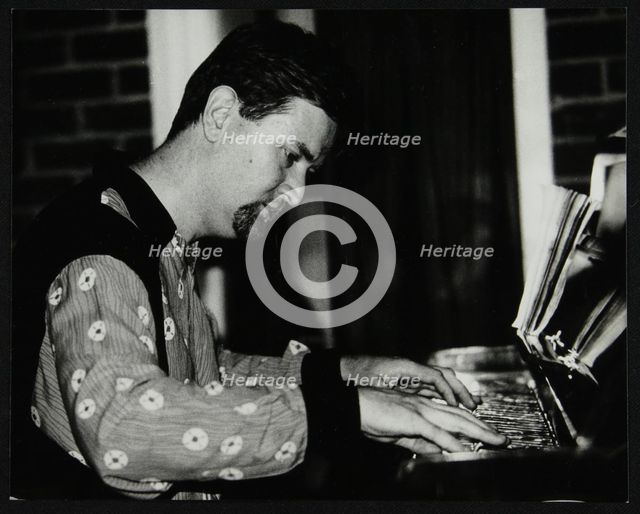 Pianist Tim Richards playing at The Fairway, Welwyn Garden City, Hertfordshire, 2 August 1992. Artist: Denis Williams