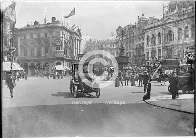 Piccadilly Circus, City of Westminster, London, 1911. Creator: Unknown.