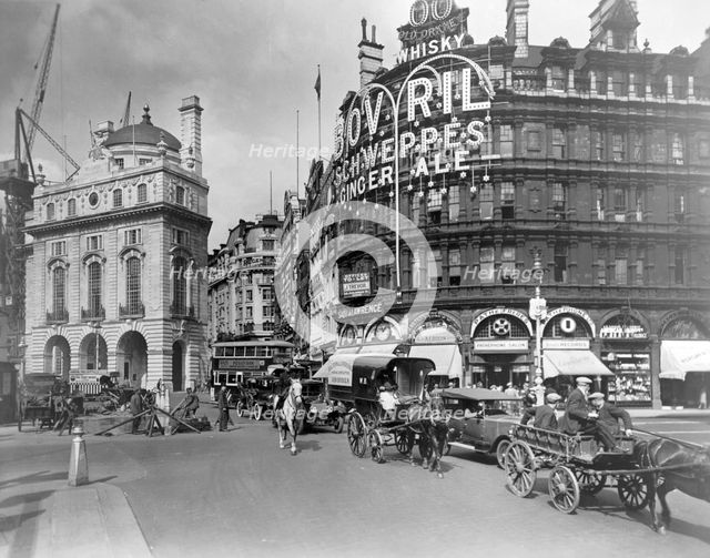 Piccadilly Circus, City of Westminster, London, early 20th century.  Creator: George Davison Reid.