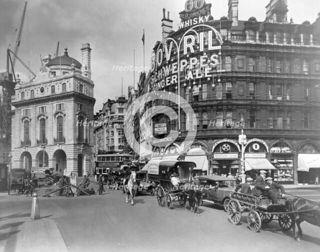 Piccadilly Circus, City of Westminster, London, early 20th century.  Artist: George Davison Reid