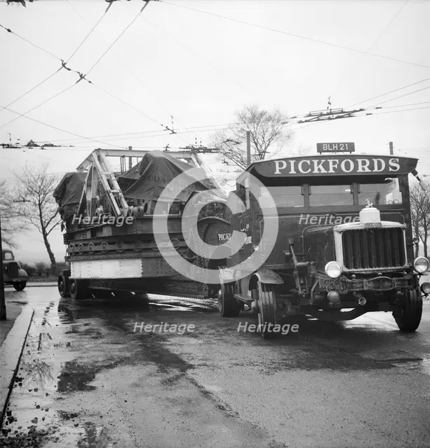 Pickfords low loader lorry, Newcastle Upon Tyne, 11/1949. Creator: John Laing plc.