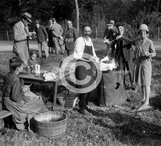 Picnic at Boulogne Motor Week, France, 1928. Artist: Bill Brunell.