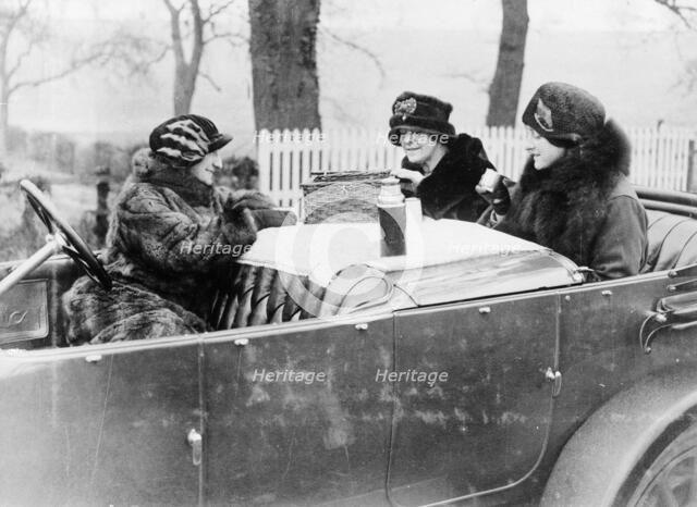 Picnic scene, 1922. Artist: Unknown