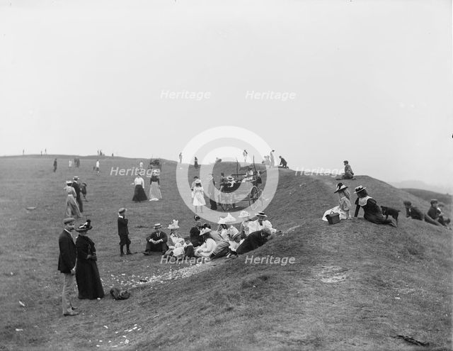 Picnickers enjoying a bank holiday lunch, Uffington Castle, Oxfordshire, 1900. Artist: Henry Taunt
