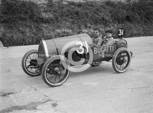 Pierre de Vizcaya in his Bugatti at the JCC 200 Mile Race, Brooklands, Surrey, 1921. Artist: Bill Brunell.