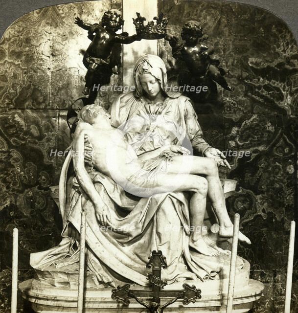 Pieta by Michelangelo, St Peter's Basilica, Rome, Italy.Artist: Underwood & Underwood