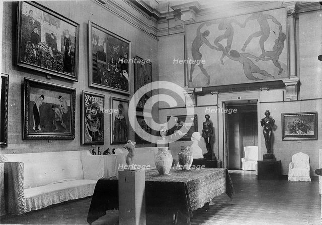 Pink dining room (known as the Matisse Room) in Shchukin's house, 1913-1914.