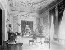 Pink reception room, Bellevue-Stratford, Philadelphia, Pa., between 1900 and 1910. Creator: Unknown