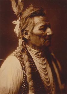 PioPio-Maksmaks, Profile-Wallawalla, c1905. Creator: Edward Sheriff Curtis