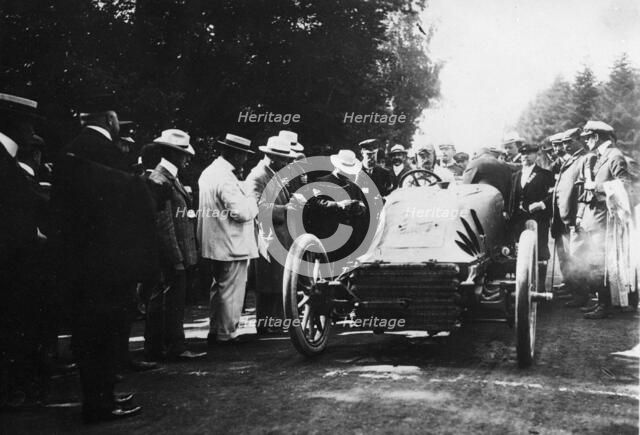 Pipe driven by Lucien Hautvast in the 1904 Gordon Bennett Cup at Homburg, Germany. Creator: Unknown.