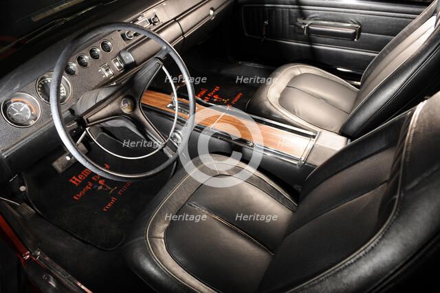 Plymouth Hemi Roadrunner 1970. Artist: Simon Clay.