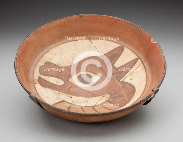 Plate Depicting Head of Llama on Interior, 180 B.C./A.D. 500. Creator: Unknown.