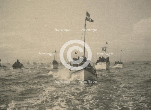 Pleasure craft welcoming the fleet, May 1924. Creator: Eunice Harriett Garlick.