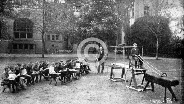 Practical lessons in perspective drawing, Germany, 1922.Artist: Photothek, Berlin